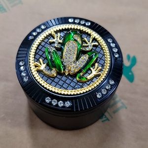 Frog Herb Grinder Black